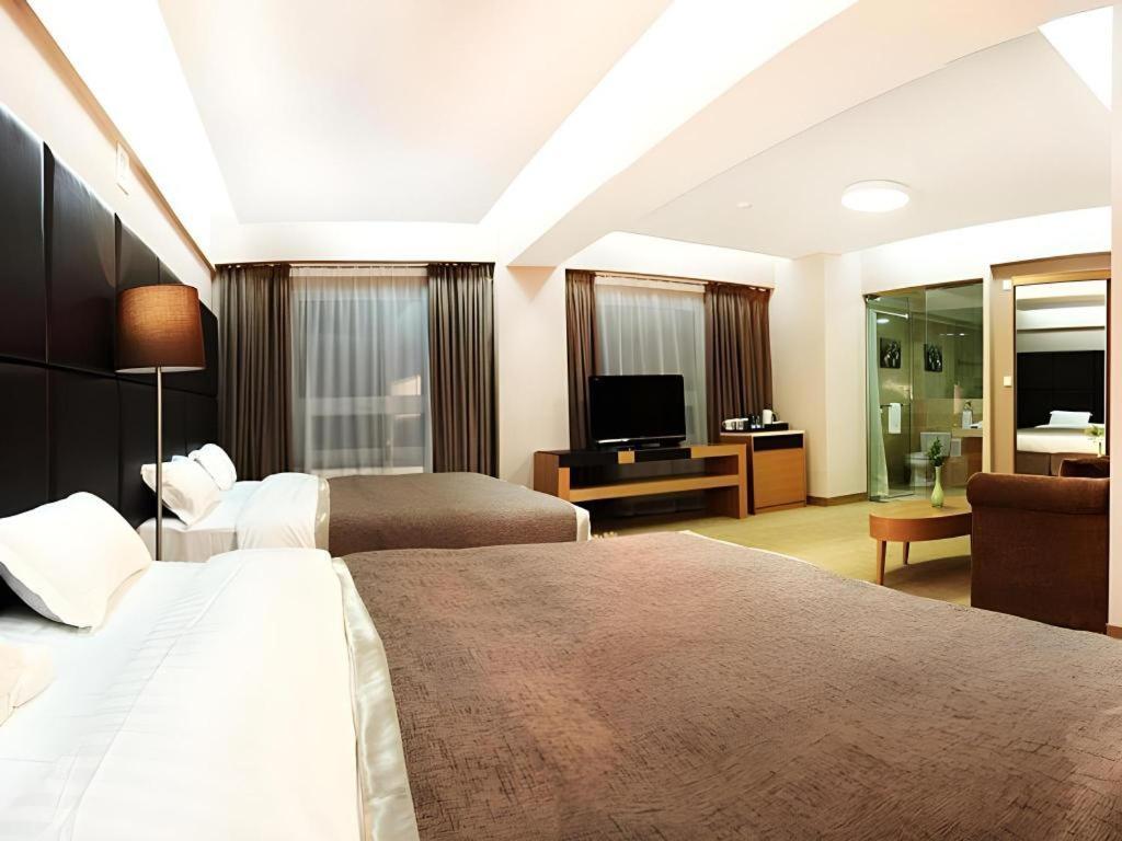 The Corporate Hotel And Convention Centre Ulaanbaatar Exterior foto